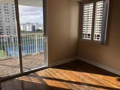 Madison Miami Apt #E-1001