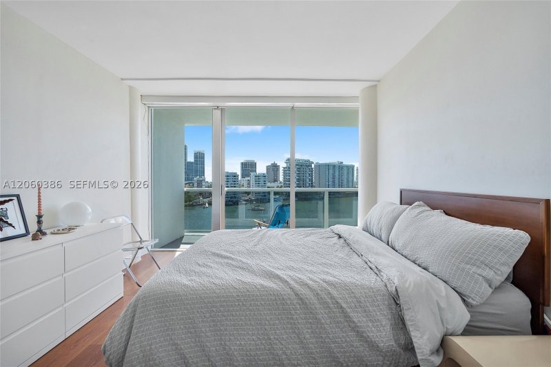 Condo for sale at King Cole 716+Dock Sli