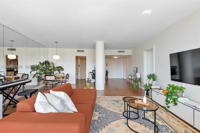 Condo for sale at King Cole 716+Dock Sli