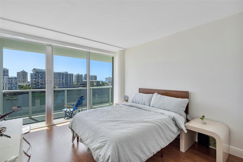 Condo for sale at King Cole 716+Dock Sli