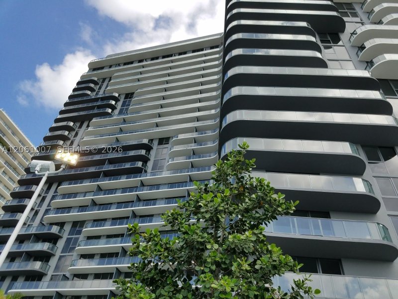 Apartment for rent at Hyde Midtown 1702