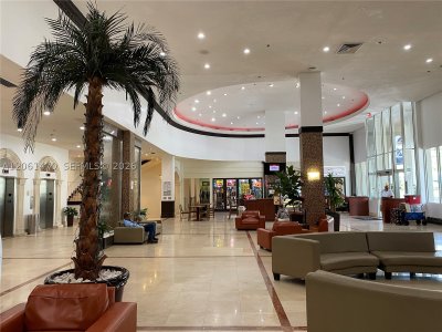 Comprar apartamento no Aventura Beach Club 723