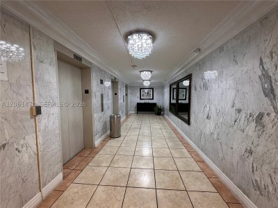 Comprar apartamento no Aventura Beach Club 723
