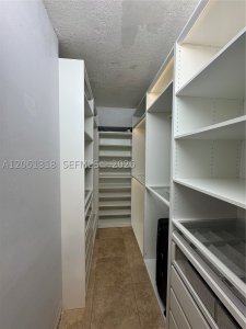 Comprar apartamento en Carriage House Miami Beach 334