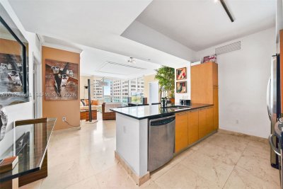 Aluguel de apartamento no The Plaza Tower I 1211