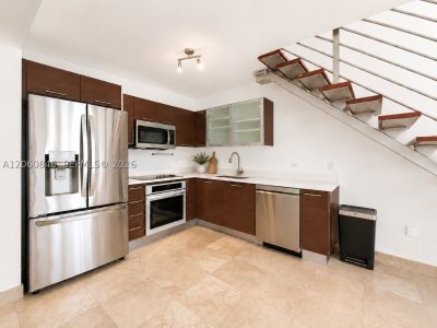 Comprar apartamento no Brickell on the River South 1412