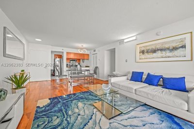 Comprar apartamento no The Club At Brickell Bay 2502