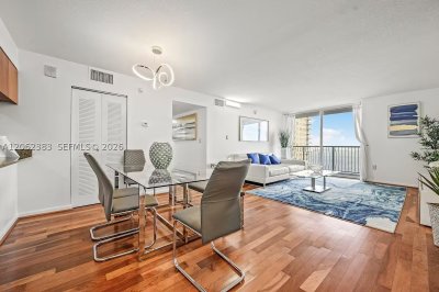 Comprar apartamento no The Club At Brickell Bay 2502