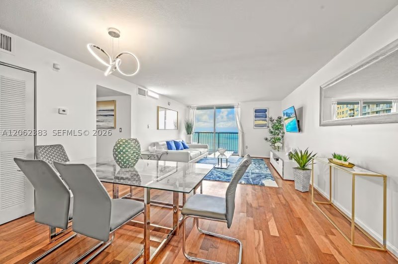Comprar apartamento no The Club At Brickell Bay 2502