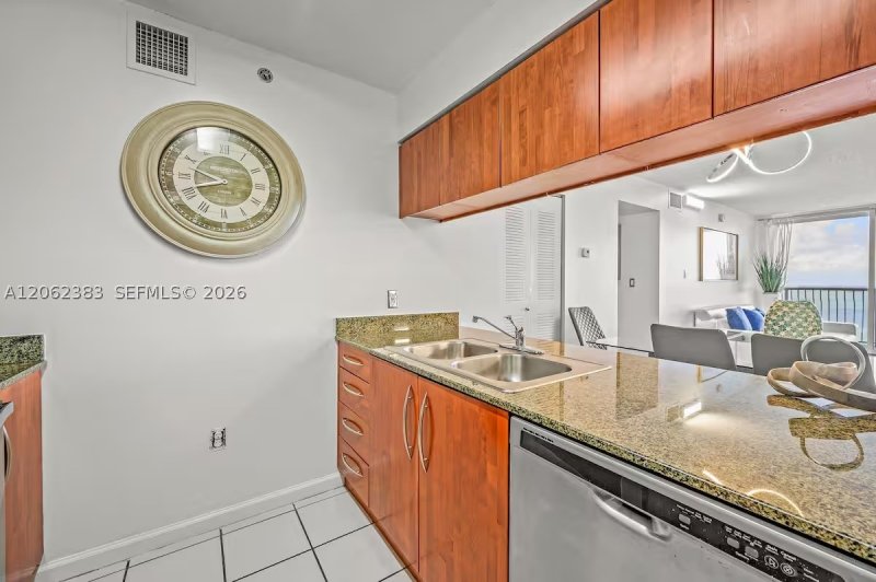 Comprar apartamento no The Club At Brickell Bay 2502