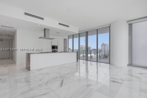 Comprar apartamento no Missoni Baia 1506