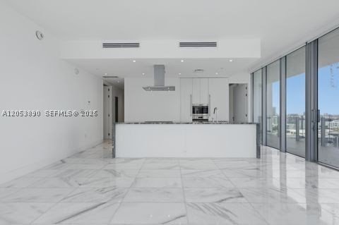 Comprar apartamento no Missoni Baia 1506