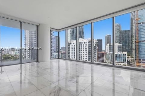 Comprar apartamento no Missoni Baia 1506