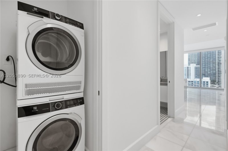 Comprar apartamento no Missoni Baia 1506