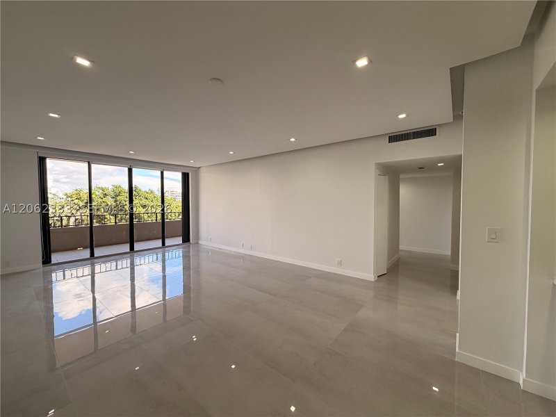 Apartment for rent at Key Colony III Emerald Bay 524