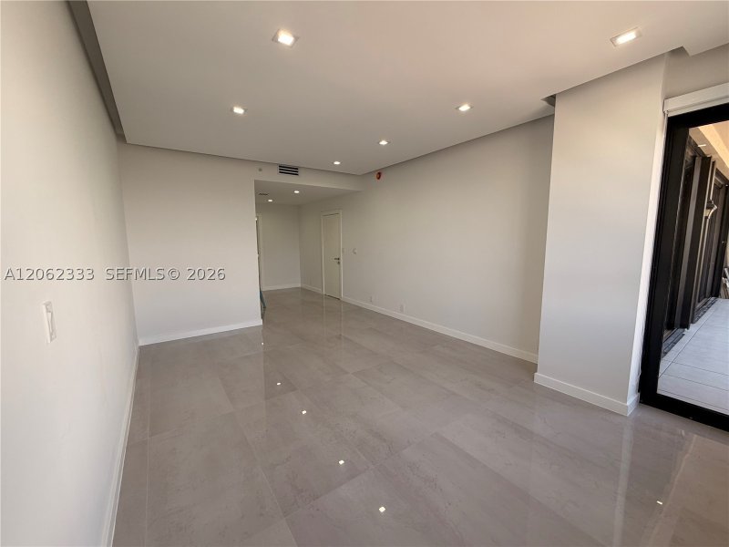 Apartment for rent at Key Colony III Emerald Bay 524