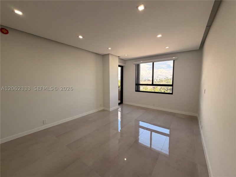 Apartment for rent at Key Colony III Emerald Bay 524