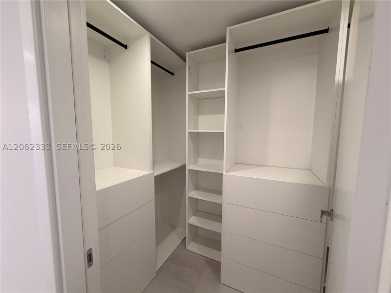 Apartment for rent at Key Colony III Emerald Bay 524