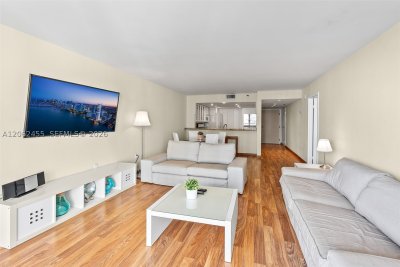 Aluguel de apartamento no The Venetia 14G