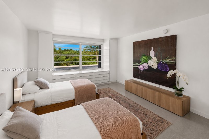 Apartment for rent at Commodore Club West 208