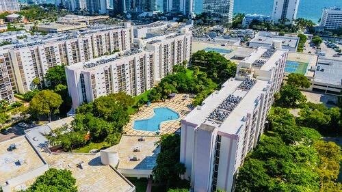 Comprar apartamento en Plaza of the Americas 104