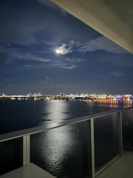 Condo for sale at Aria Reserve Miami 1606