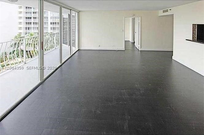 Apartment for rent at Grandview Palace 921
