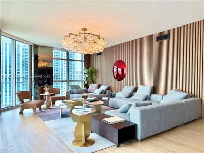 Comprar apartamento en Marina Palms Yacht Club 1409