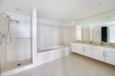 Aluguel de apartamento no Blue Bay Tower 1001