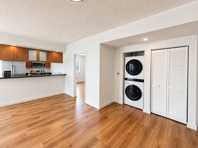 Aluguel de apartamento no 23 Biscayne Bay PH02