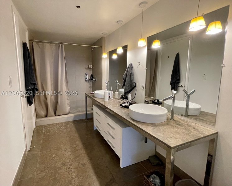 Apartment for rent at Icon Brickell Tower I 4906