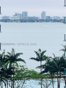 Comprar apartamento en Paraiso Bayviews 804