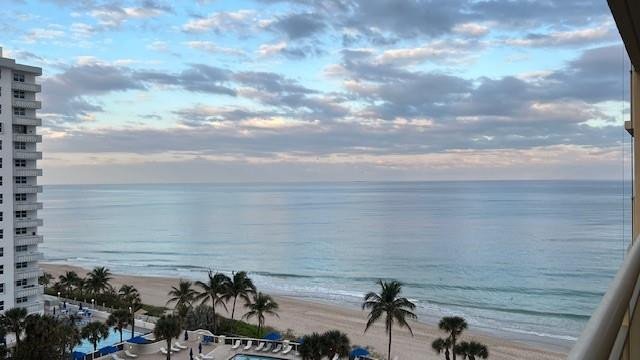 Condo for sale at The Galleon 904