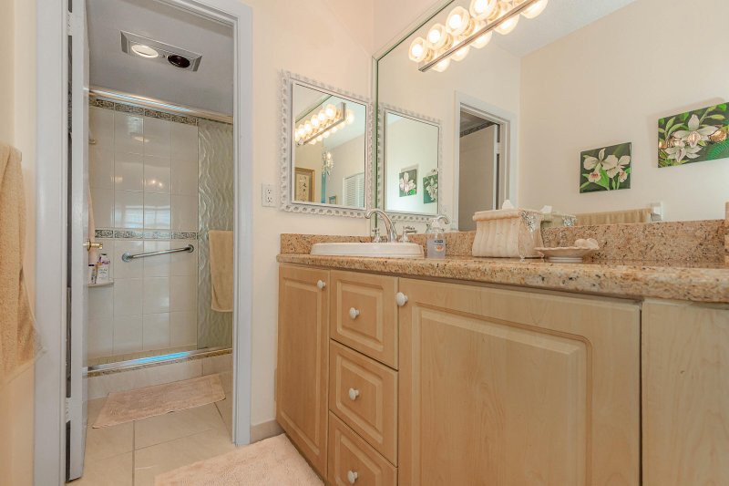 Apartment for rent at The Hemispheres 3P