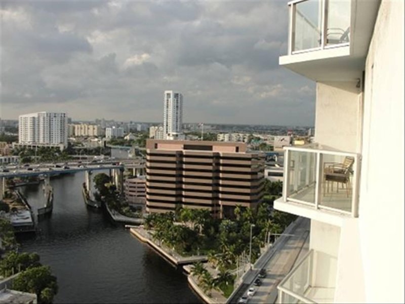 Condo for sale at Latitude On The River 1802