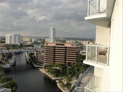 Comprar apartamento en Latitude On The River 1802