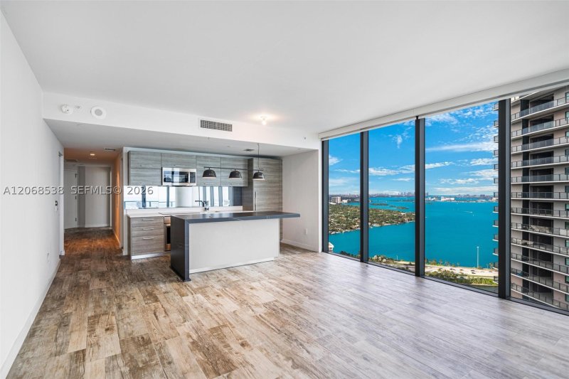 Apartment for rent at Paraiso Bay Miami 4407