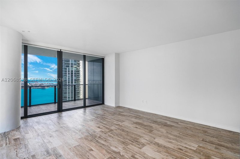 Apartment for rent at Paraiso Bay Miami 4407