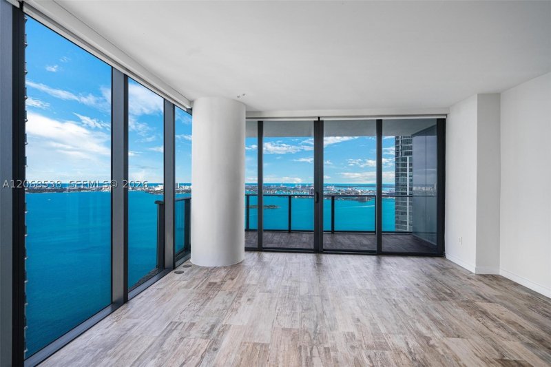 Apartment for rent at Paraiso Bay Miami 4407