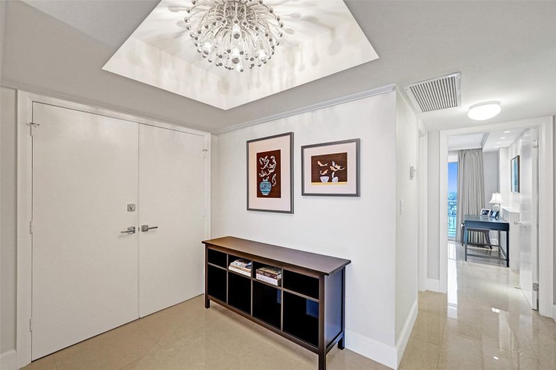 Condo for sale at Plaza East PHB