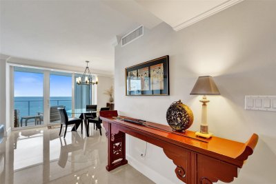 Comprar apartamento en Plaza East PHB