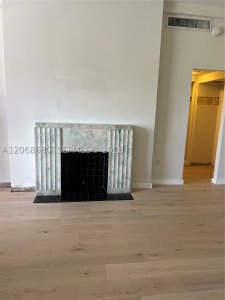 Comprar apartamento no Helen Mar 4D