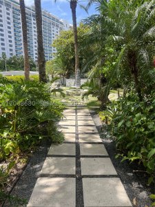 Comprar apartamento no Helen Mar 4D