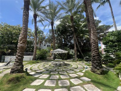 Comprar apartamento no Helen Mar 4D