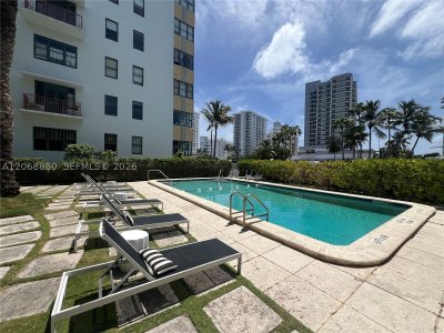 Comprar apartamento no Helen Mar 4D