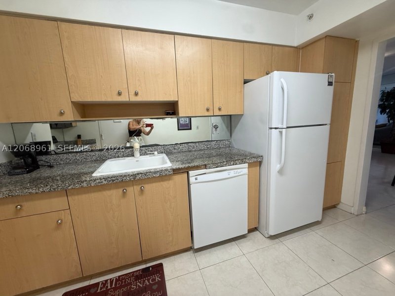 Apartment for rent at Carlisle On The Ocean 512
