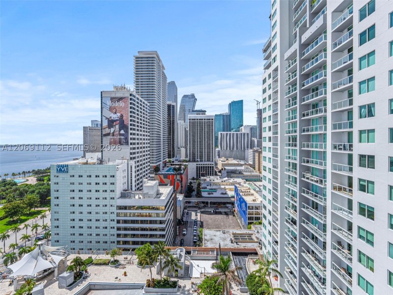 Apartment for rent at Vizcayne Everglades On The Bay 2109