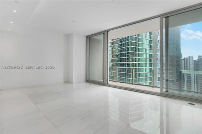Comprar apartamento no Aston Martin Residences 3108