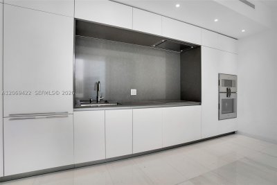 Comprar apartamento no Aston Martin Residences 3108