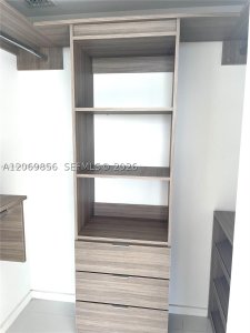 Comprar apartamento en 5252 Paseo Doral 1608